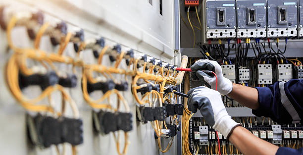 Professional Electrician technician working in Darien Downtown, CT
